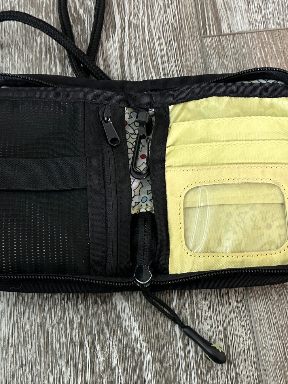 Sherpani Zoe Crossbody Bag Wallet ID Holder Dollar Bill Campartment etc - Picture 7 of 8